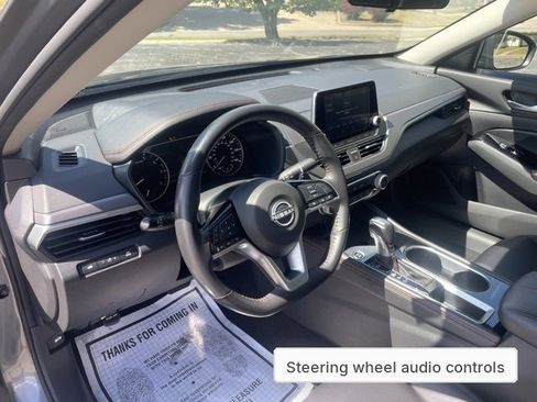 Used 2024 Nissan Altima 2.5 SR image 9