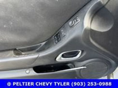 Used 2015 Chevrolet Camaro LT RWD image 19
