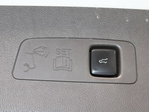 Used 2020 Lincoln Corsair Reserve w/ Equipment Group 202A AWD/4WD image 16