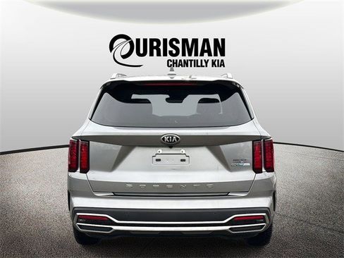 Used 2021 Kia Sorento EX image 3