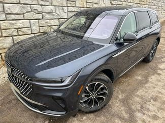 Used 2024 Lincoln Nautilus Premier video 1