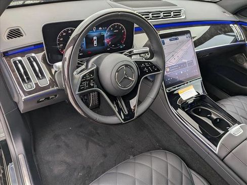 New 2026 Mercedes-Benz S 580 4MATIC Sedan image 3