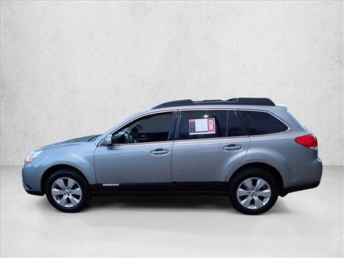 Used 2011 Subaru Outback 2.5i Limited w/ PWR Moonroof Pkg AWD/4WD image 2