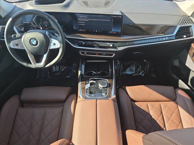 Used 2026 BMW X7 xDrive40i w/ Premium Package AWD/4WD image 21