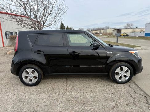 Used 2015 Kia Soul image 4