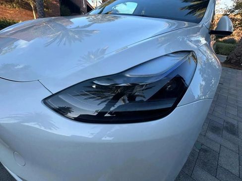 Used 2021 Tesla Model Y Long Range AWD/4WD image 21