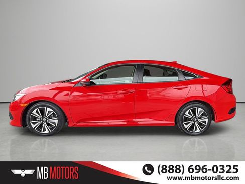 Used 2018 Honda Civic EX-T image 2