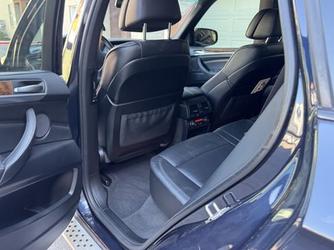 Used 2010 BMW X5 xDrive30i image 23