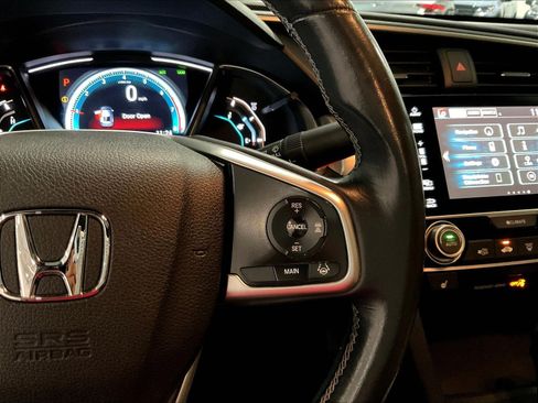 Used 2017 Honda Civic Touring image 11