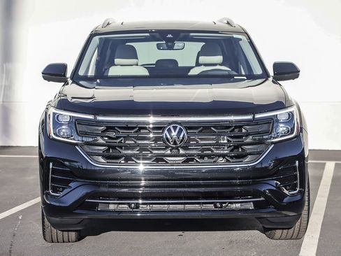 New 2026 Volkswagen Atlas SEL Premium R-Line AWD/4WD image 2