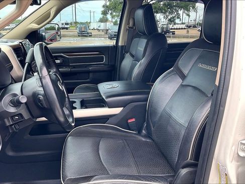 Used 2022 RAM 2500 Laramie AWD/4WD image 18