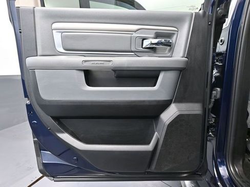 Used 2015 RAM 2500 Big Horn image 38