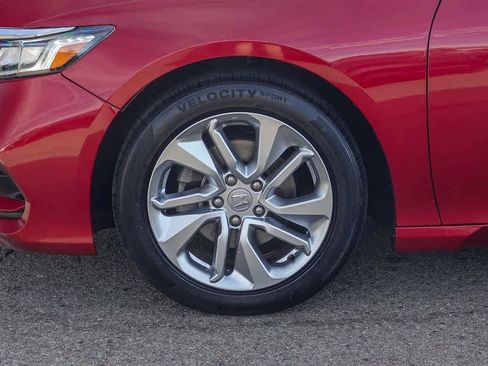 Used 2018 Honda Accord LX image 10