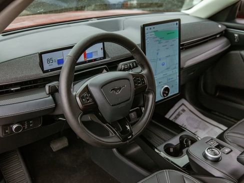 Used 2021 Ford Mustang Mach-E Premium image 10