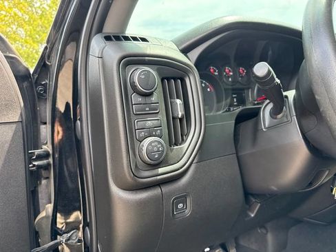 Used 2021 Chevrolet Silverado 2500 Custom w/ Custom Value Package AWD/4WD image 14