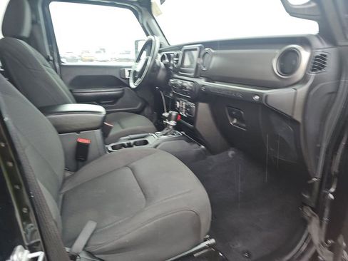 Used 2023 Jeep Wrangler Unlimited w/ Cold Weather Group AWD/4WD image 16