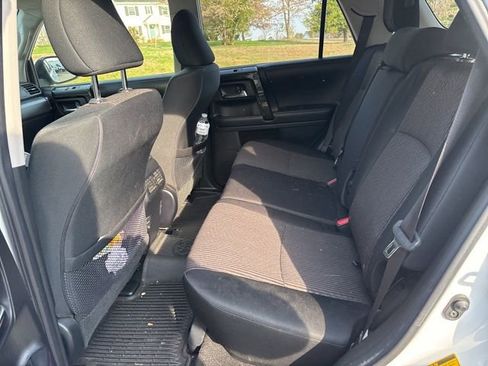 Used 2019 Toyota 4Runner TRD Off-Road AWD/4WD image 10