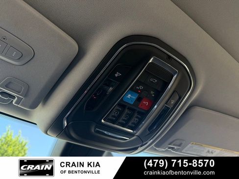 Used 2023 Jeep Grand Cherokee Limited w/ Luxury Tech Group II AWD/4WD image 19