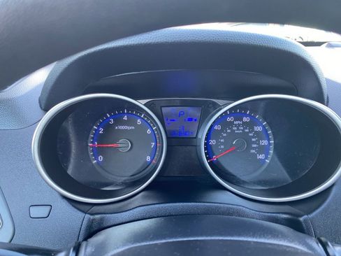 Used 2015 Hyundai Tucson GLS image 11