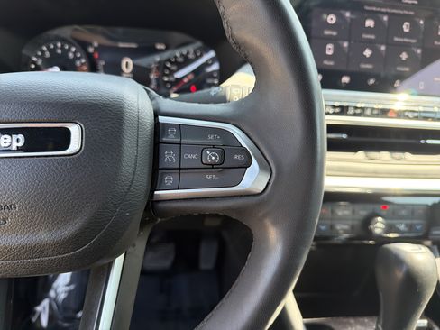 Used 2023 Jeep Compass Limited AWD/4WD image 22