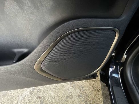 Used 2019 Lincoln Nautilus Select image 24