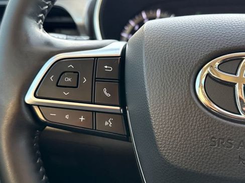 Used 2020 Toyota Highlander Platinum FWD image 29