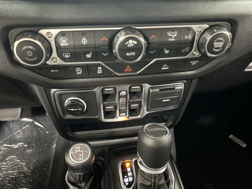 New 2026 Jeep Gladiator Sport AWD/4WD image 15