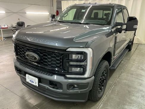 New 2026 Ford F350 Lariat w/ Black Appearance Package AWD/4WD image 9