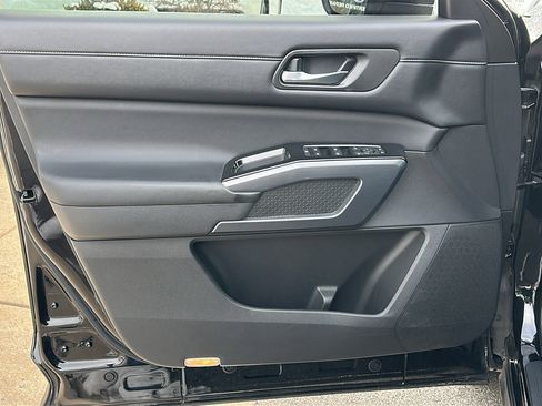 Certified 2022 Nissan Pathfinder SL image 13