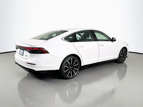 New 2026 Honda Accord Touring image 7
