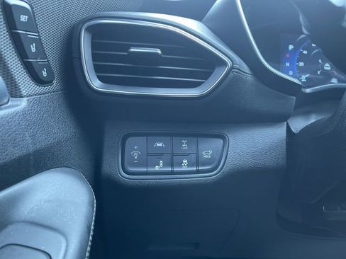 Used 2020 Hyundai Santa Fe Limited image 19