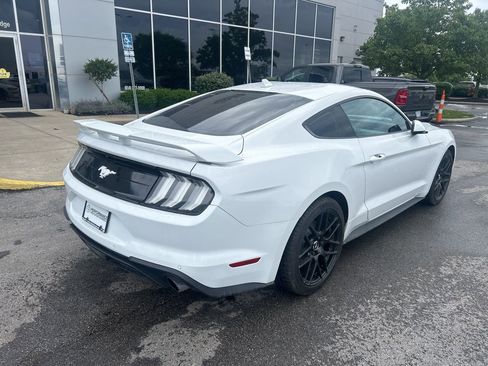 Used 2022 Ford Mustang Premium RWD image 4