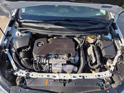 Used 2019 Chevrolet Cruze LS w/ LS Convenience Package FWD image 10