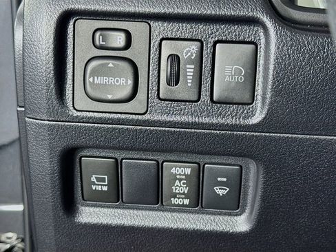 Used 2023 Toyota 4Runner Limited image 14