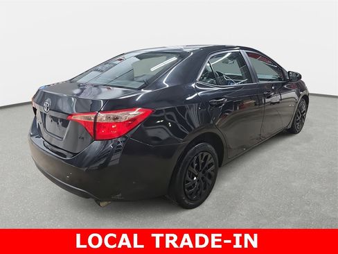 Used 2018 Toyota Corolla LE image 5