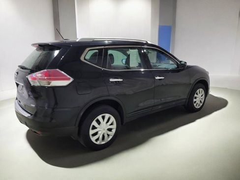 Used 2016 Nissan Rogue SV image 19