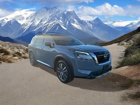 Used 2022 Nissan Pathfinder Platinum w/ Cargo Package image 7