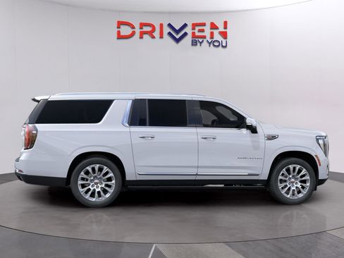 New 2026 GMC Yukon XL Denali RWD image 6