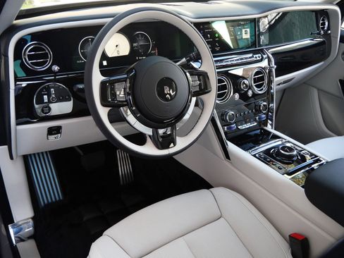 New 2026 Rolls-Royce Cullinan AWD/4WD image 23