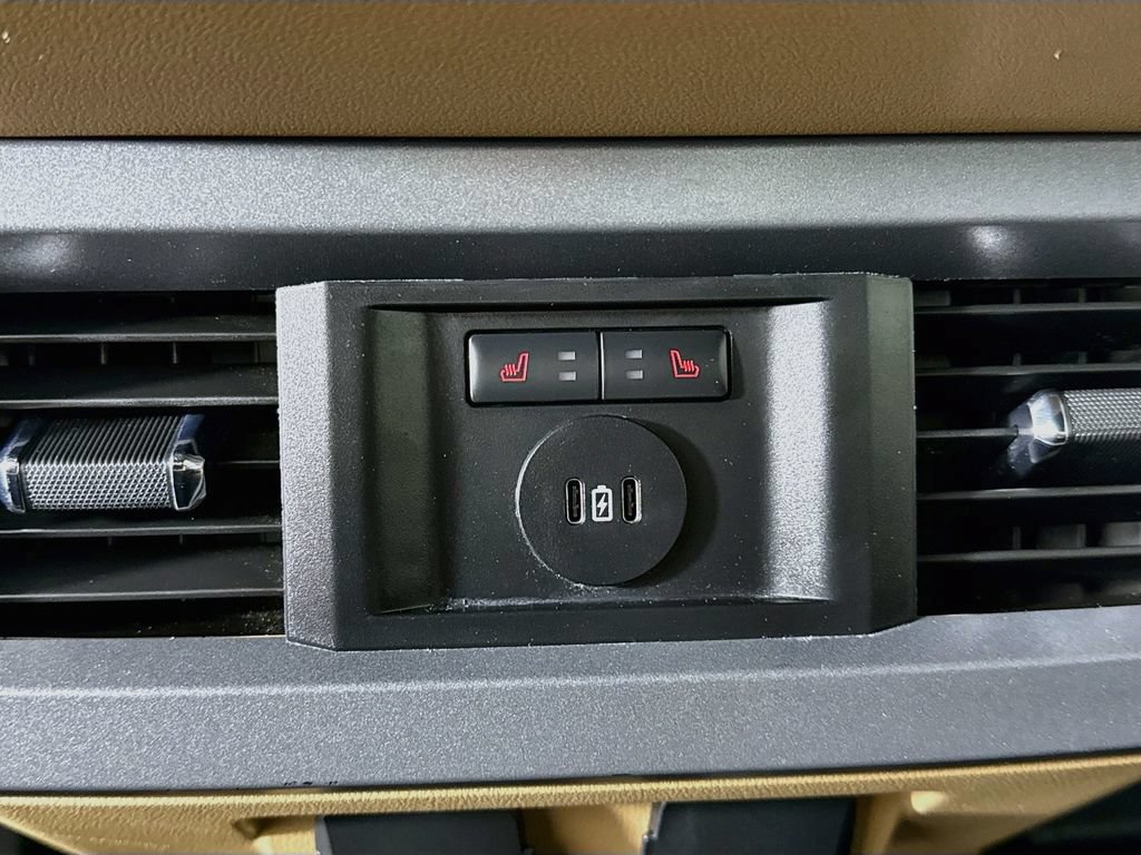 Used 2024 Ford F350 Lariat w/ Lariat Ultimate Package AWD/4WD image 26