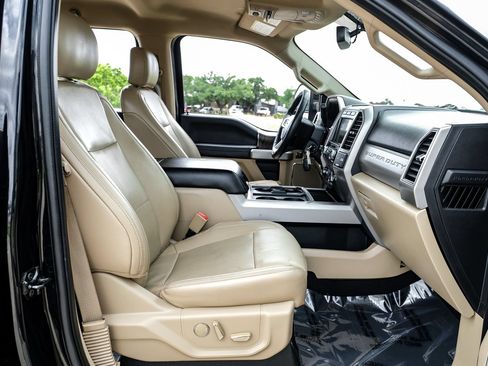 Used 2019 Ford F250 Lariat w/ Lariat Value Package AWD/4WD image 29