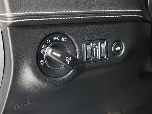Used 2023 Chrysler 300 C RWD image 24