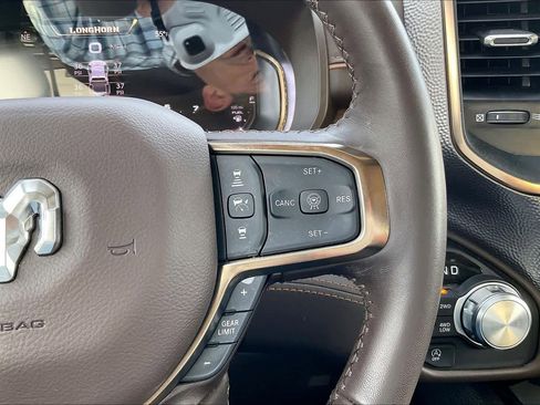 Used 2025 RAM 1500 Limited w/ Trailer Tow Group image 23