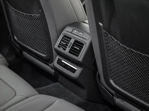 Certified 2025 Audi Q5 Premium w/ Convenience Package AWD/4WD image 18