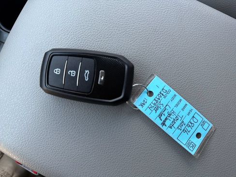 Used 2013 Toyota Highlander Limited FWD image 23
