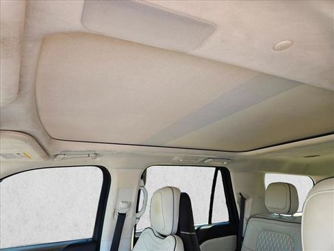Used 2022 Lincoln Navigator Black Label AWD/4WD image 16