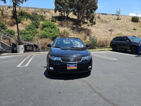 Used 2012 Kia Forte SX w/ Tech Pkg FWD image 2