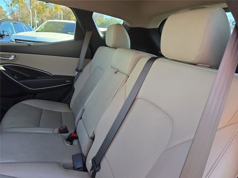 Used 2018 Hyundai Santa Fe Sport image 13