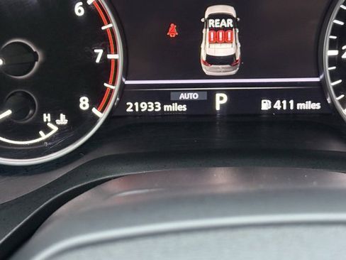 Certified 2025 Nissan Rogue SV image 18