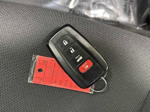 Certified 2022 Toyota Corolla SE image 31